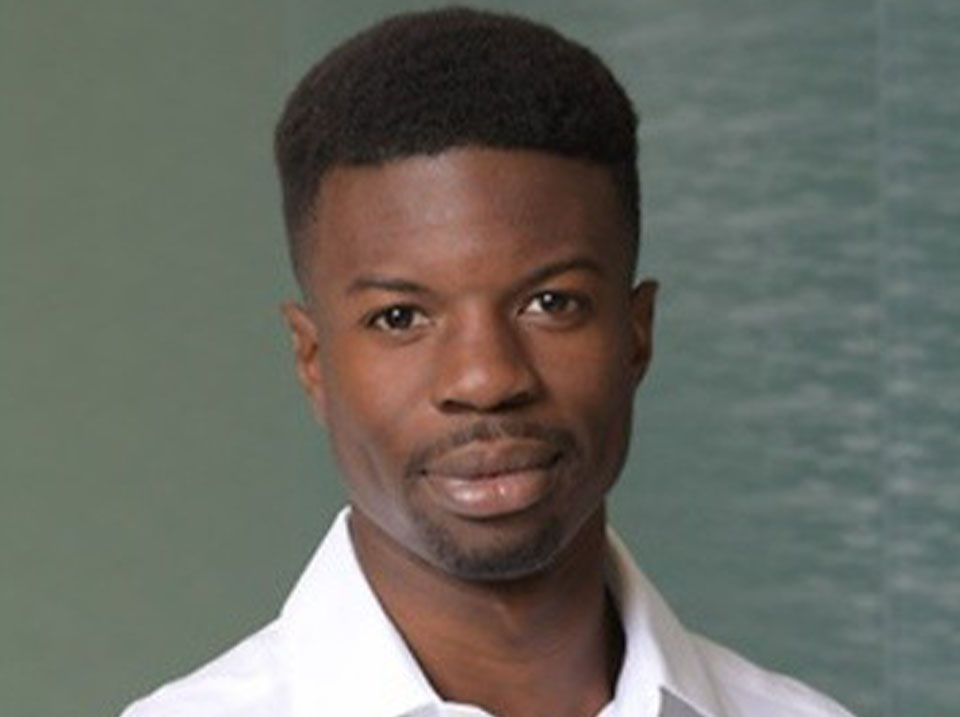 Efayomi Carr